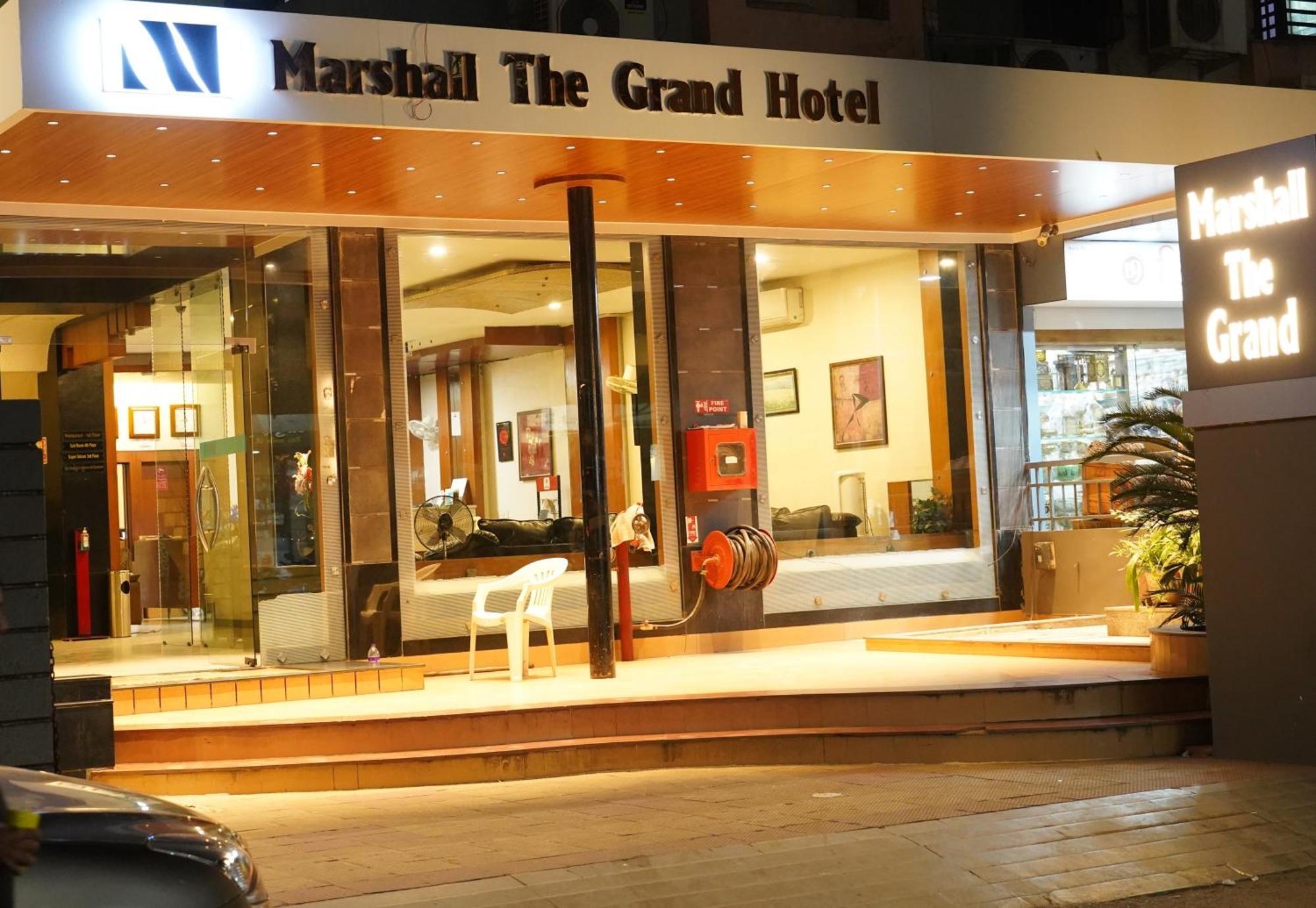 Marshall The Grand Hotel Ахмедабад Екстериор снимка