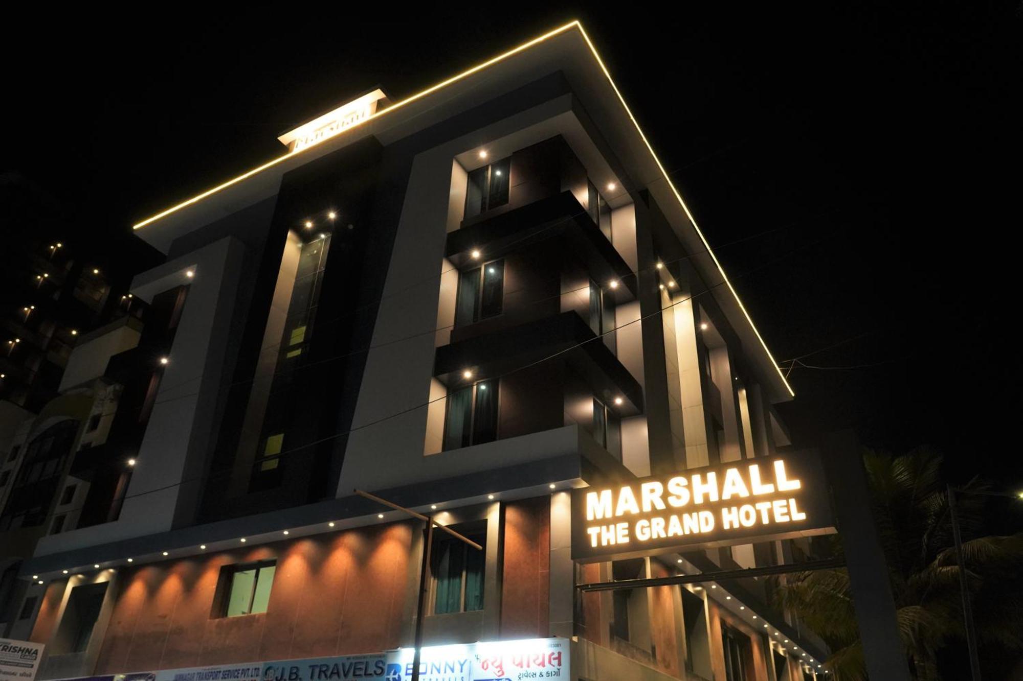 Marshall The Grand Hotel Ахмедабад Екстериор снимка